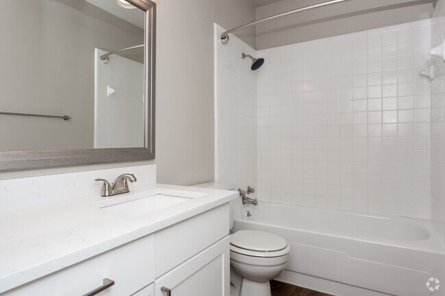 2BR,1BA-931SF