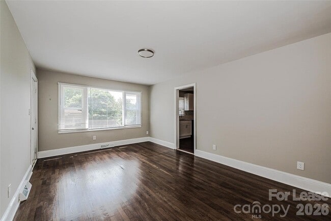 3429 Meredith Ave