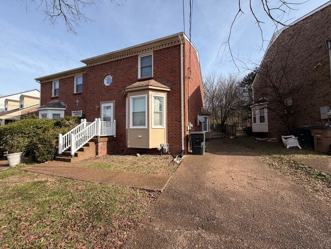 Building Photo - Charming 3 bed 2.5 Bath Townhome in Antioch