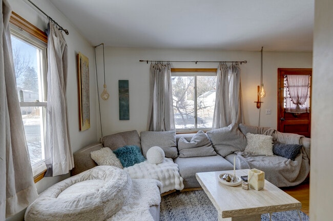 Photo - 3621 Dennett Dr