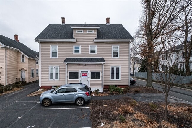 Photo - 703 Main St Apartment Unit #4