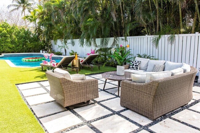 Photo - 222 N Tradewinds Ave