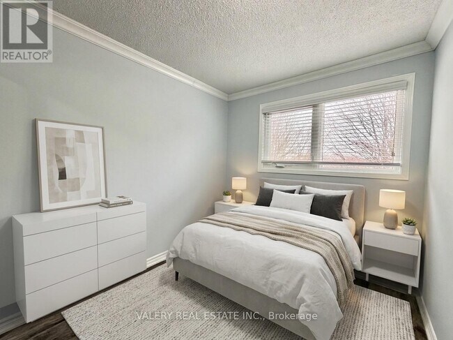 Photo - 72 Dantek Ct