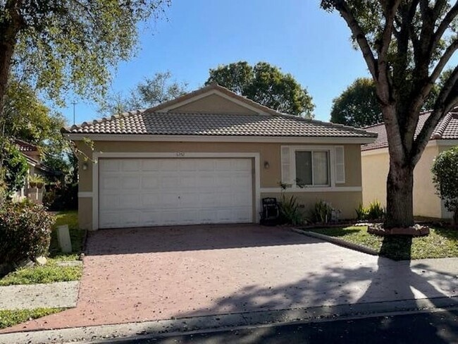 Building Photo - 6352 NW 36th Ave