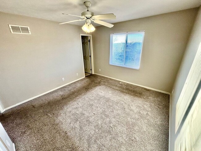 Photo - 17773 Olive St