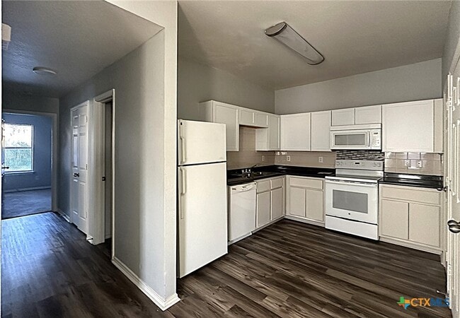 2710 Ashley Dr