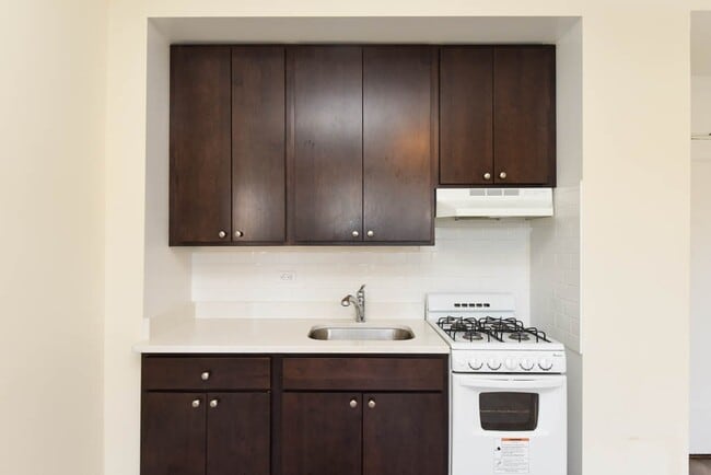 Photo - 3335 W Diversey Ave Unit 512