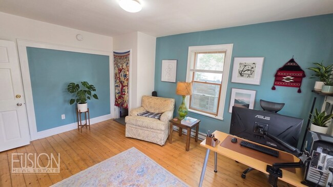 Photo - 14 West St Unit B