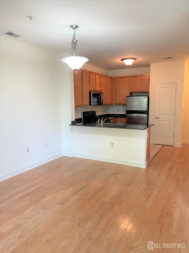 Photo - 13 Hughes Cir