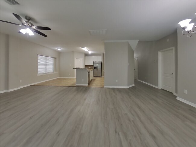 Photo - 8026 N Tarrytown Crossing Dr
