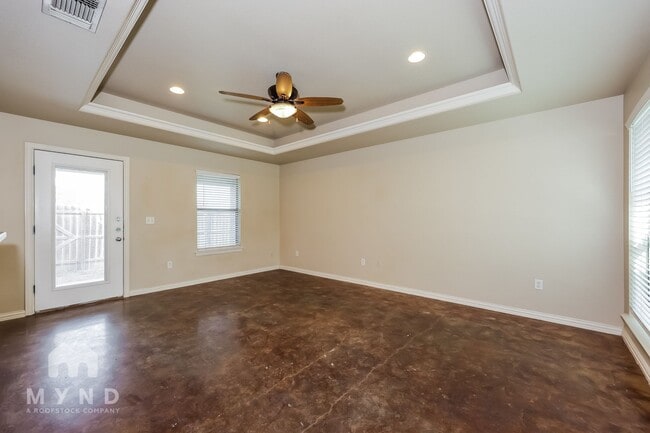 Photo - 115 Jolin Ln