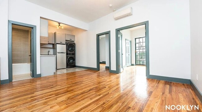 Photo - 52 Monitor St Unit 2R