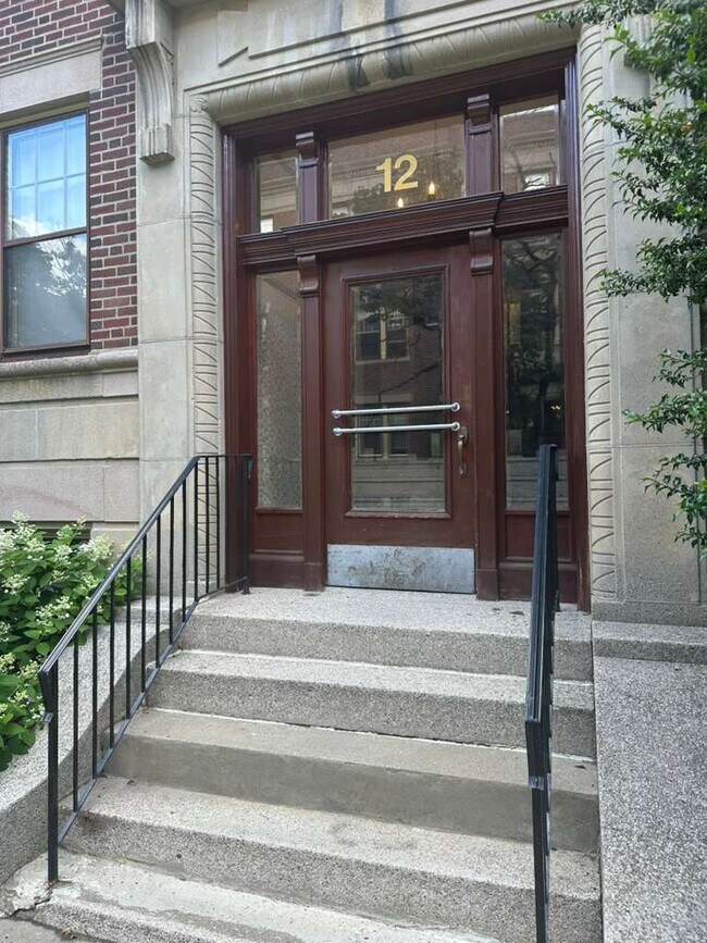 25 Alton Pl