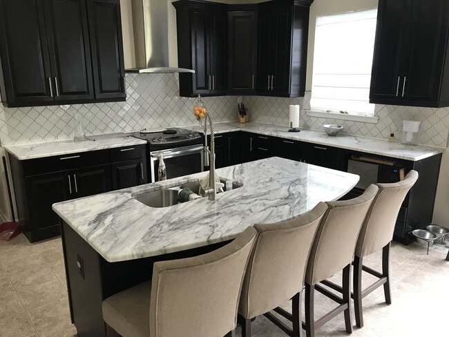 Photo - 21169 Elizabeth Hill St