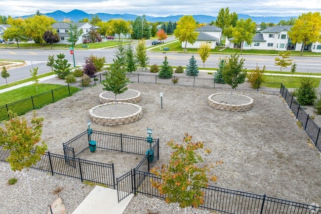 Silver Creek Apartments