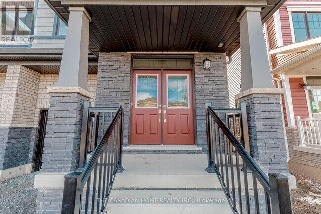 Photo - 10 Sunflower Cres