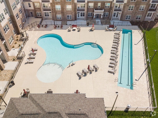 Building Photo - The Edison at Riverwood Rental