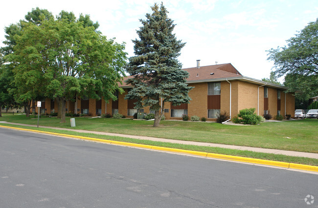 Building Photo - Forest Park I Apartments