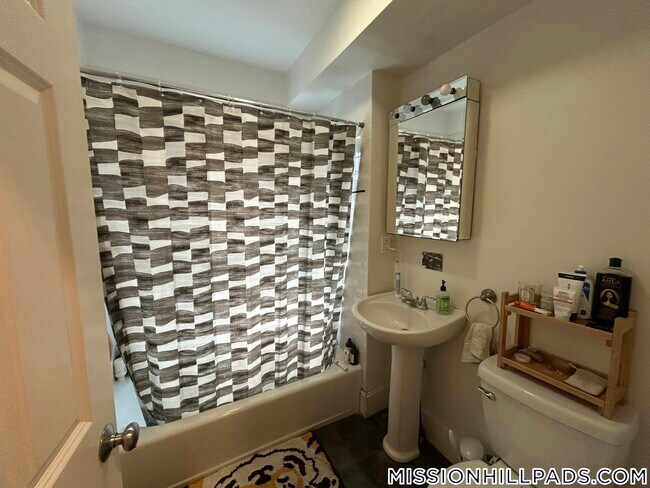 Photo - 100 Hillside St Unidad 2