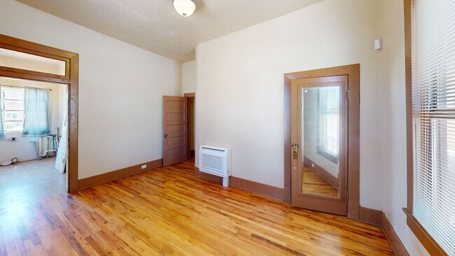 Photo - 801 W Pine St