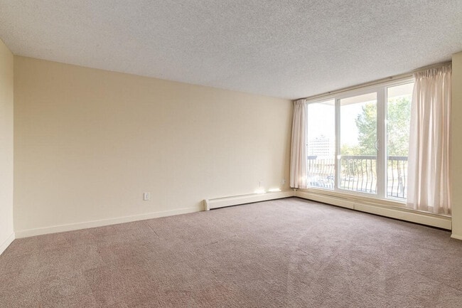 Photo - Elkwater Apartments