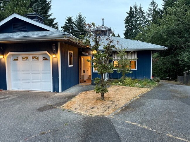 Building Photo - 5621 126th St SE Rental
