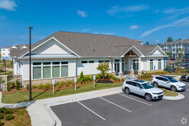 Leasing/Clubhouse