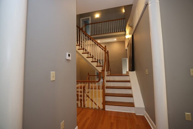 1er piso - 852 Lincoln Ave Unidad A