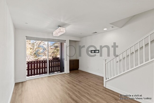 Photo - 5533 Great Oaks Pky