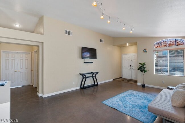 Photo - 9828 Pioneer Ave