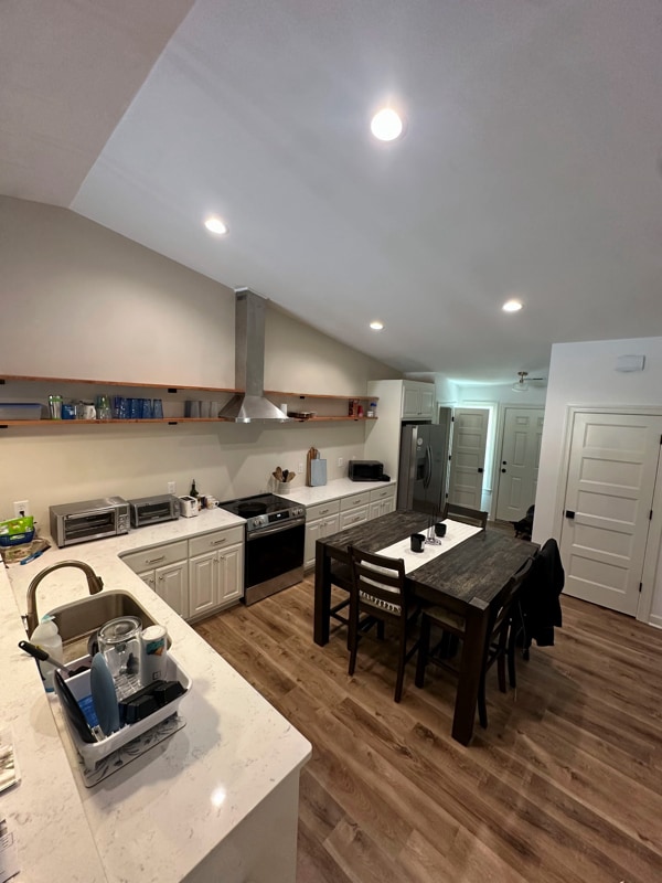 Photo - 134 N Clarendon Dr