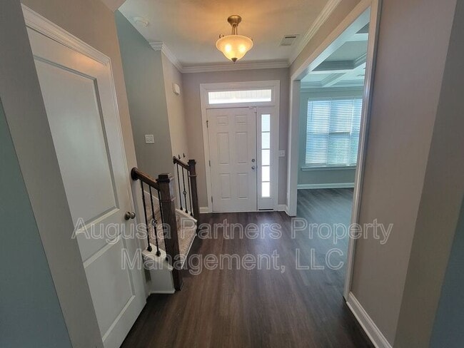 Photo - 1733 Ethan Way