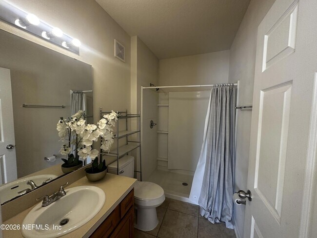 Photo - 8201 Green Parrot Rd Unit 307