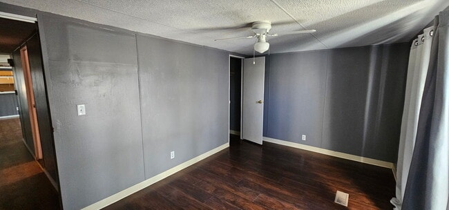 Photo - 930 W Hale St