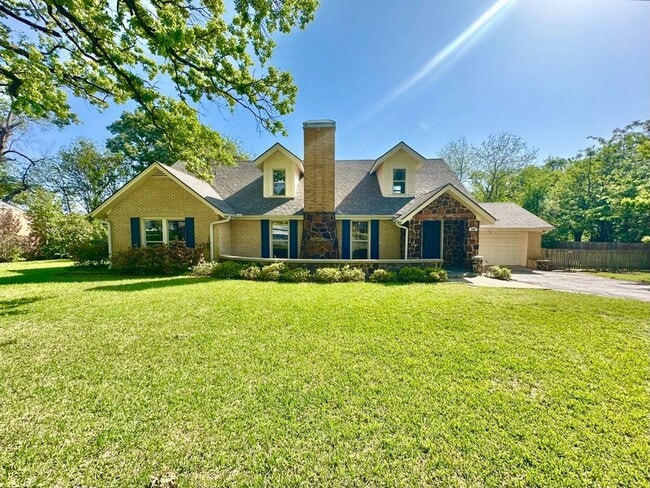 Photo - Spacious 4 Bedroom in the Heart of Tyler! Available Now!
