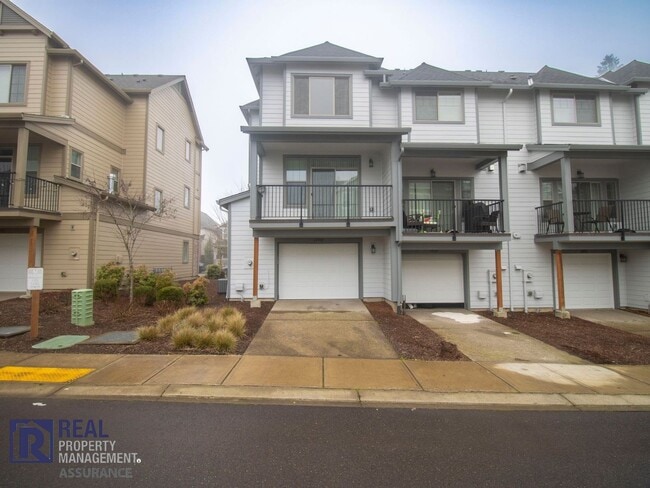 Photo - Spacious, well-designed Townhome in the River Terrace community!!