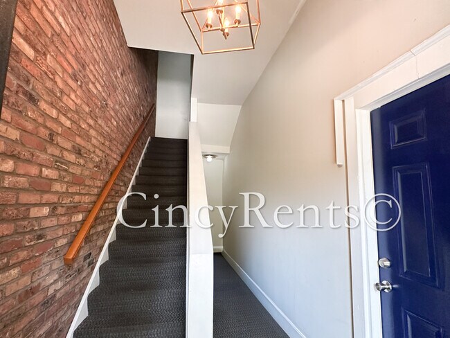 Photo - 422 Clark St Unit 3