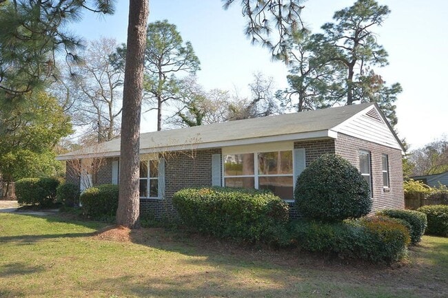 Photo - 4 Bed/3 Bath home w/fenced yard in Augusta...