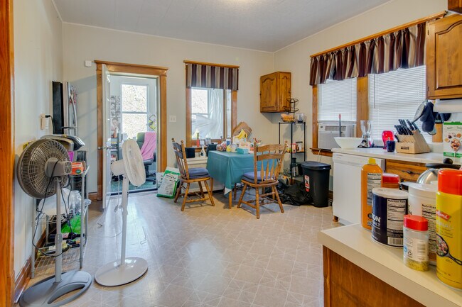 Photo - 5306 W Roscoe St Unit 2