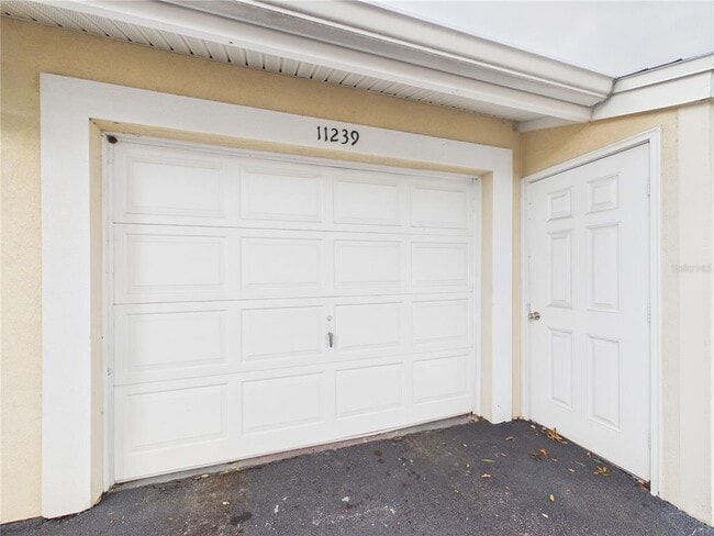 11239 Cedar Hollow Ln