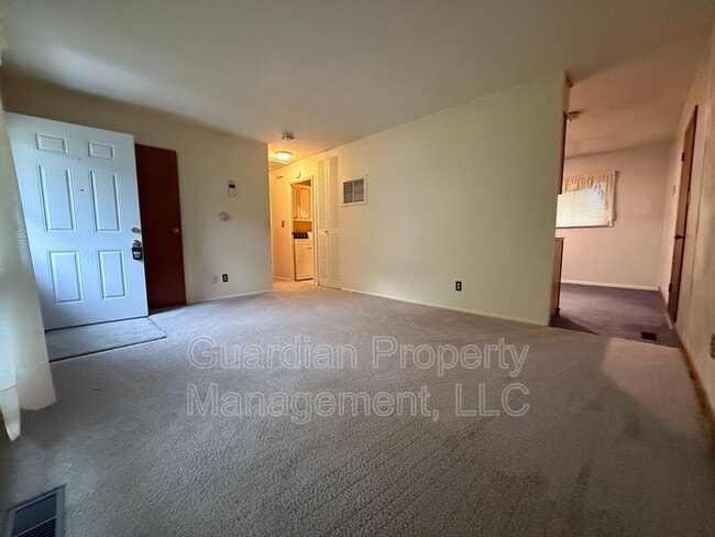 Photo - 5008 Valley Ln