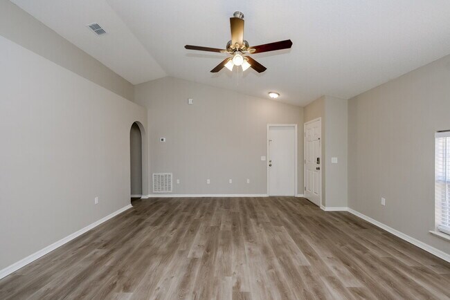 Photo - 10613 Opus Dr