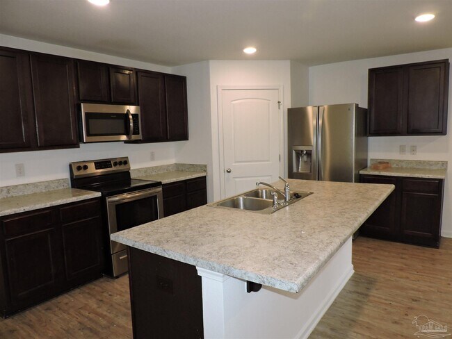 5780 Blackhorse Cir