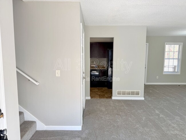 Photo - 753 Newport Dr