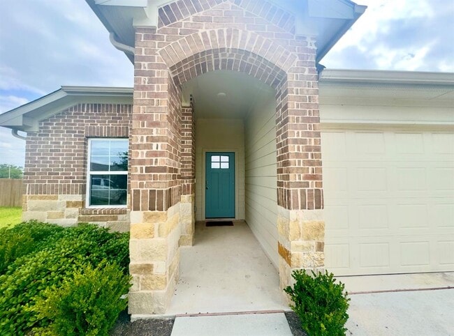 Photo - 413 Abbey Ln