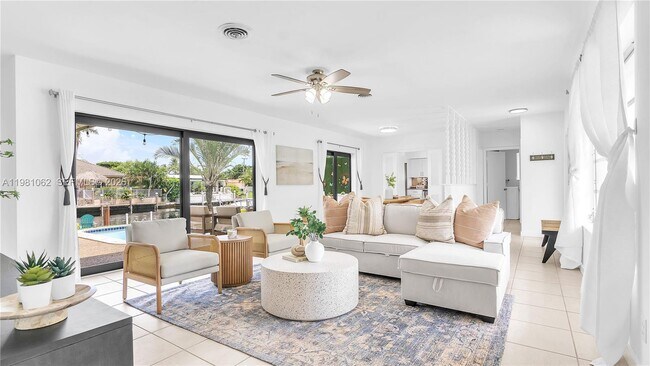 Photo - 151 SE 9th Ct