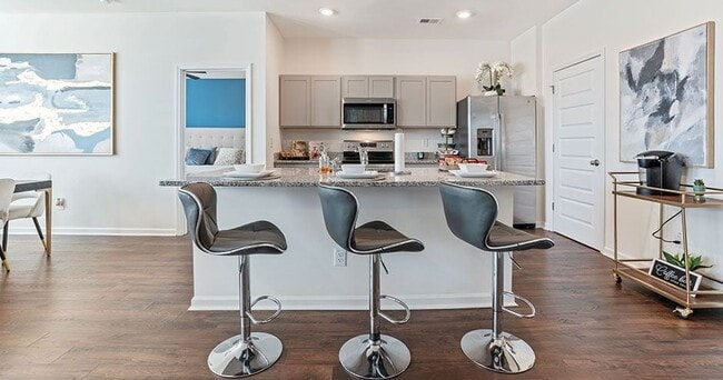 Photo - Poplar Village