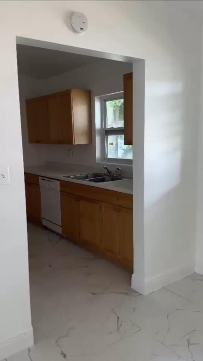 Photo - 206 Poinciana Cir