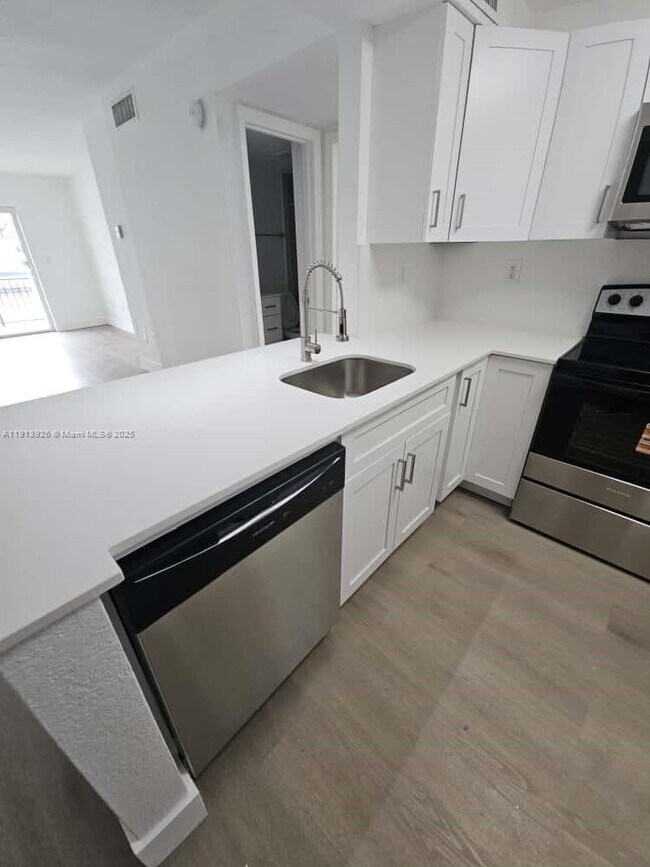 Photo - 8101 Crespi Blvd Unit 204