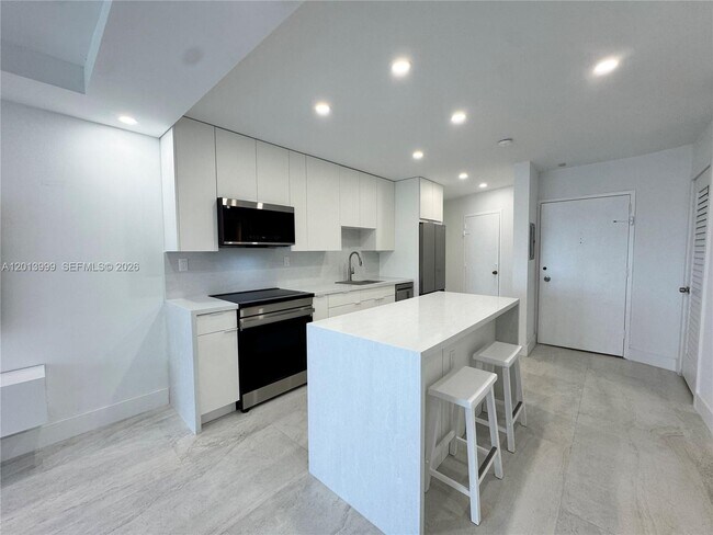 Photo - 2899 Collins Ave Unit 1414